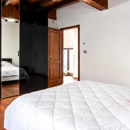 In Historic Close To The Ducal Castle And Gardens شقة *